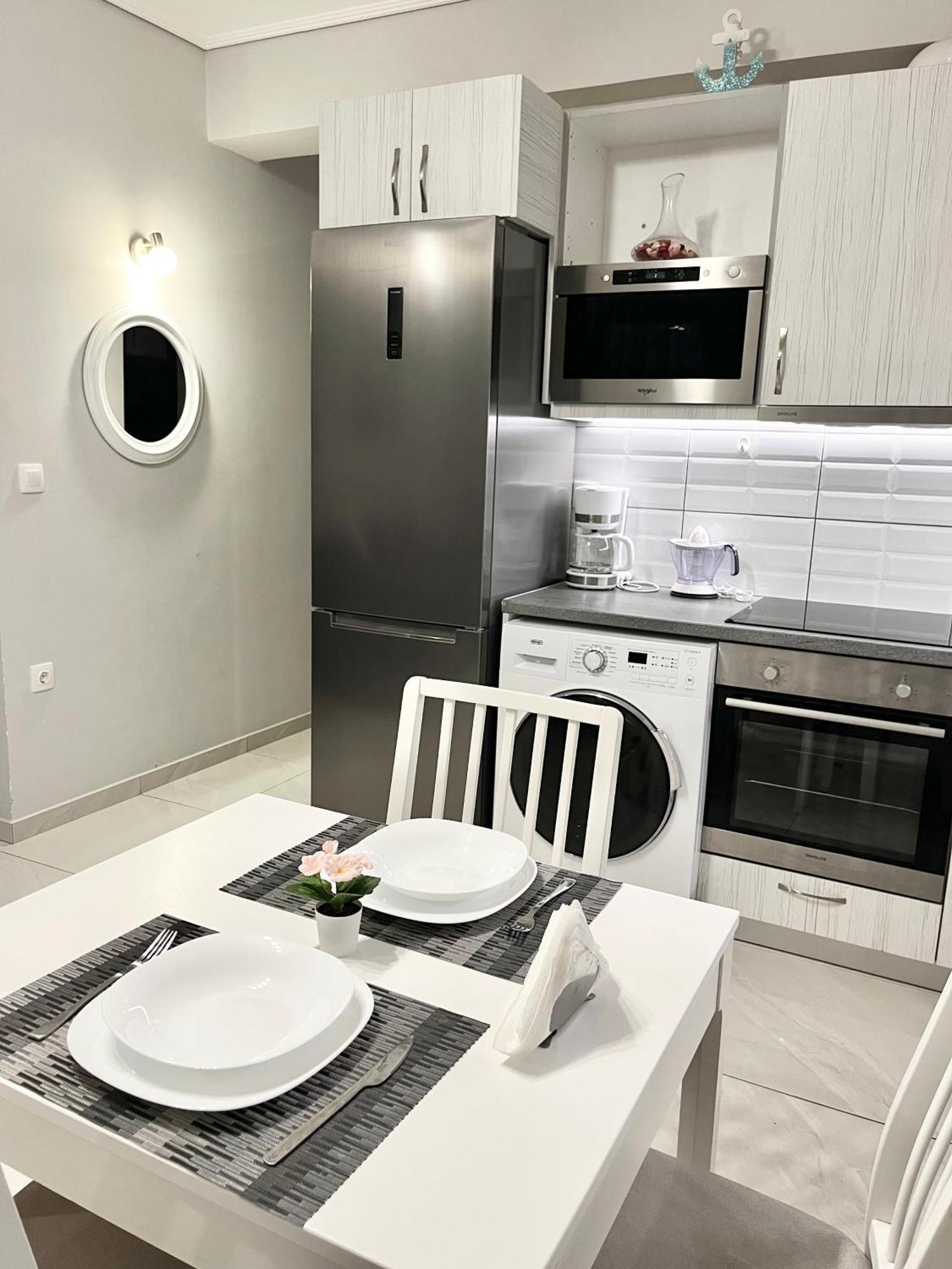 Blueline Apartment 3 Лоутраки Экстерьер фото