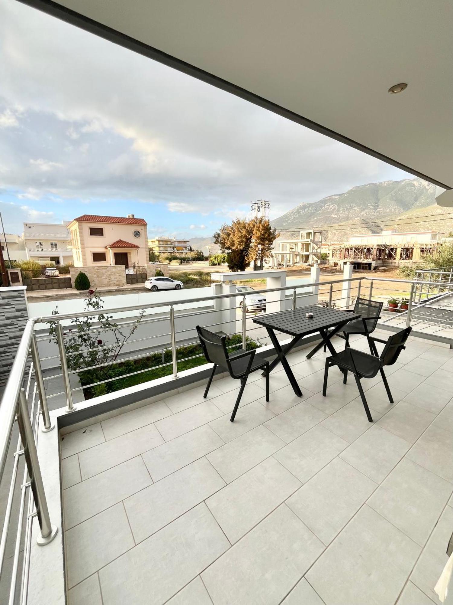 Blueline Apartment 3 Лоутраки Экстерьер фото
